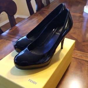 Fendi decollete vernice black pumps